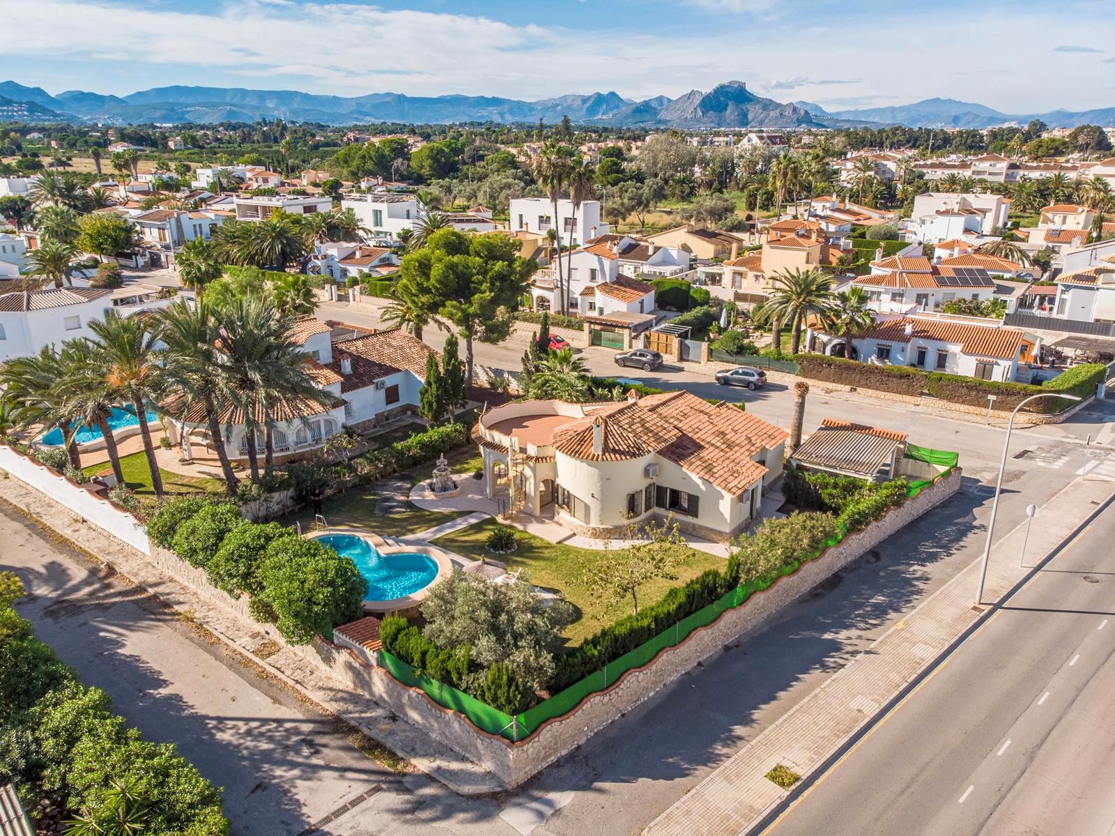 Exterior view of House or chalet for sale in Dénia  with Air Conditioner, Heating and Private garden