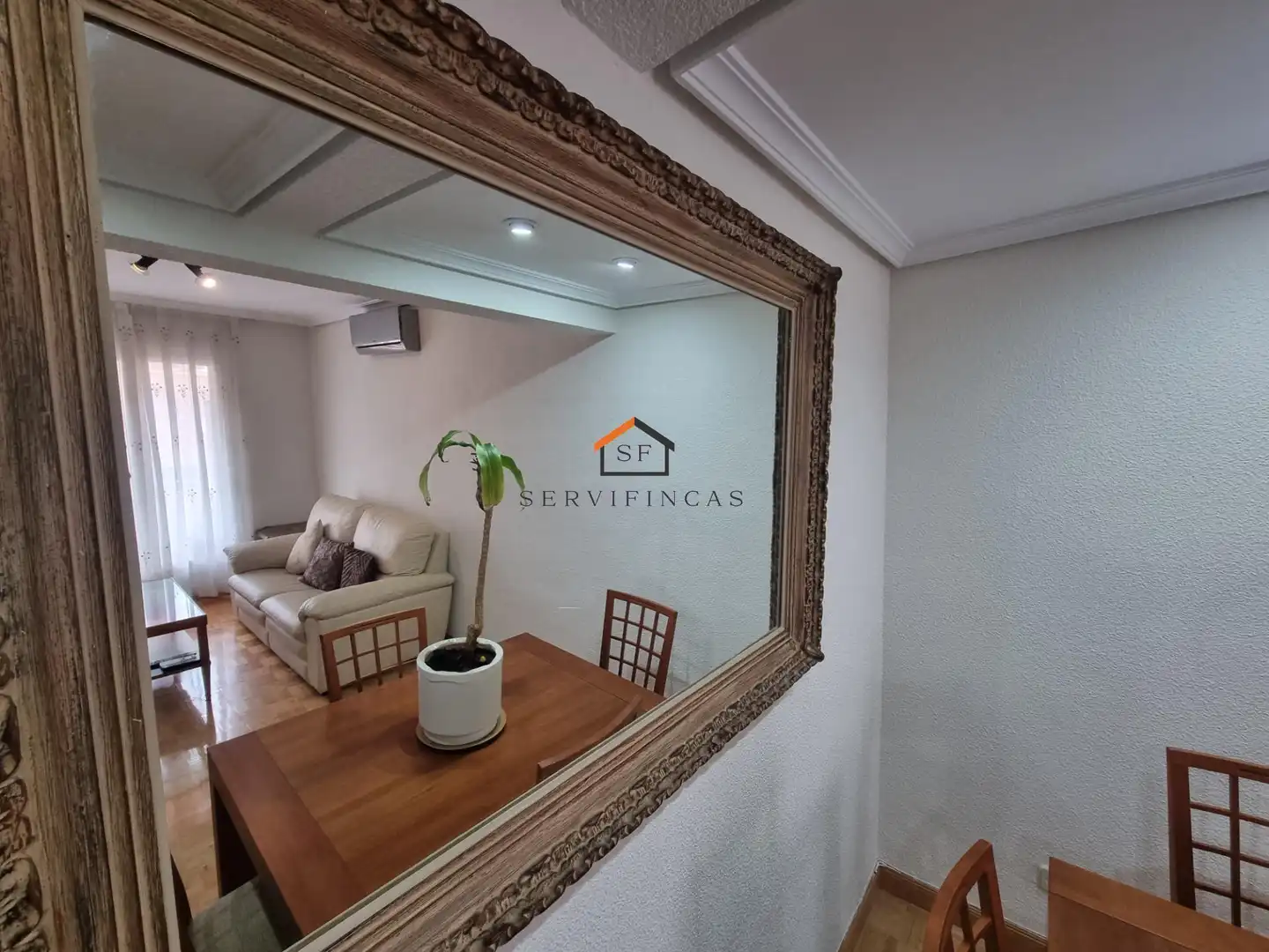 Dining room of Flat for rent in Madrid  with Air Conditioner, Heating and Parquet flooring