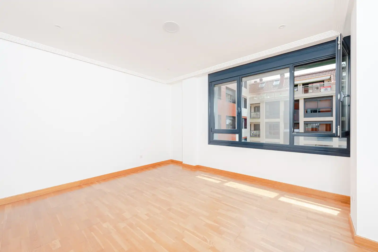 Bedroom of Flat for sale in Vigo   with Storage room