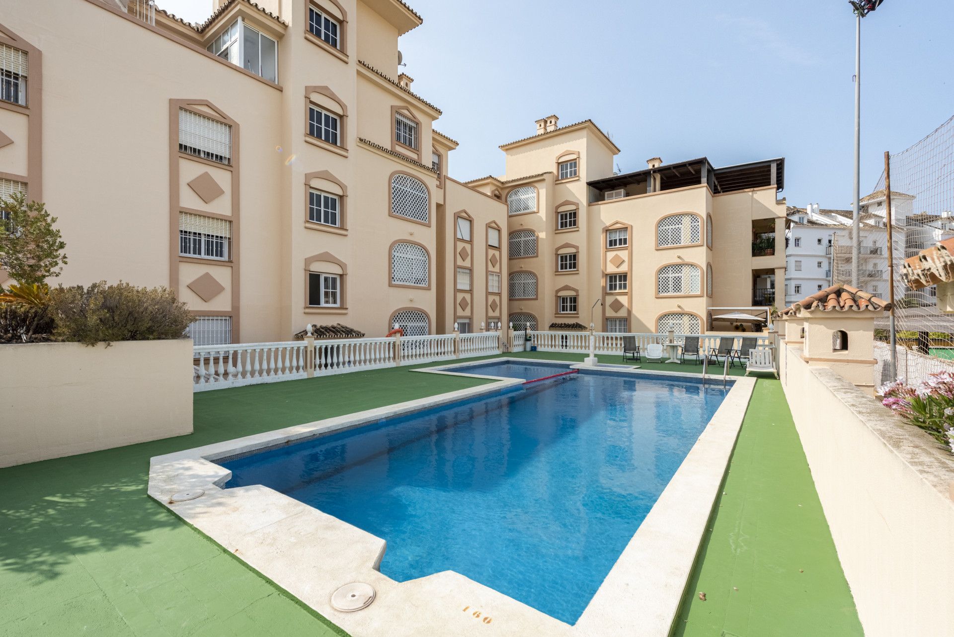 Swimming pool of Attic for sale in Fuengirola  with Air Conditioner, Terrace and Storage room