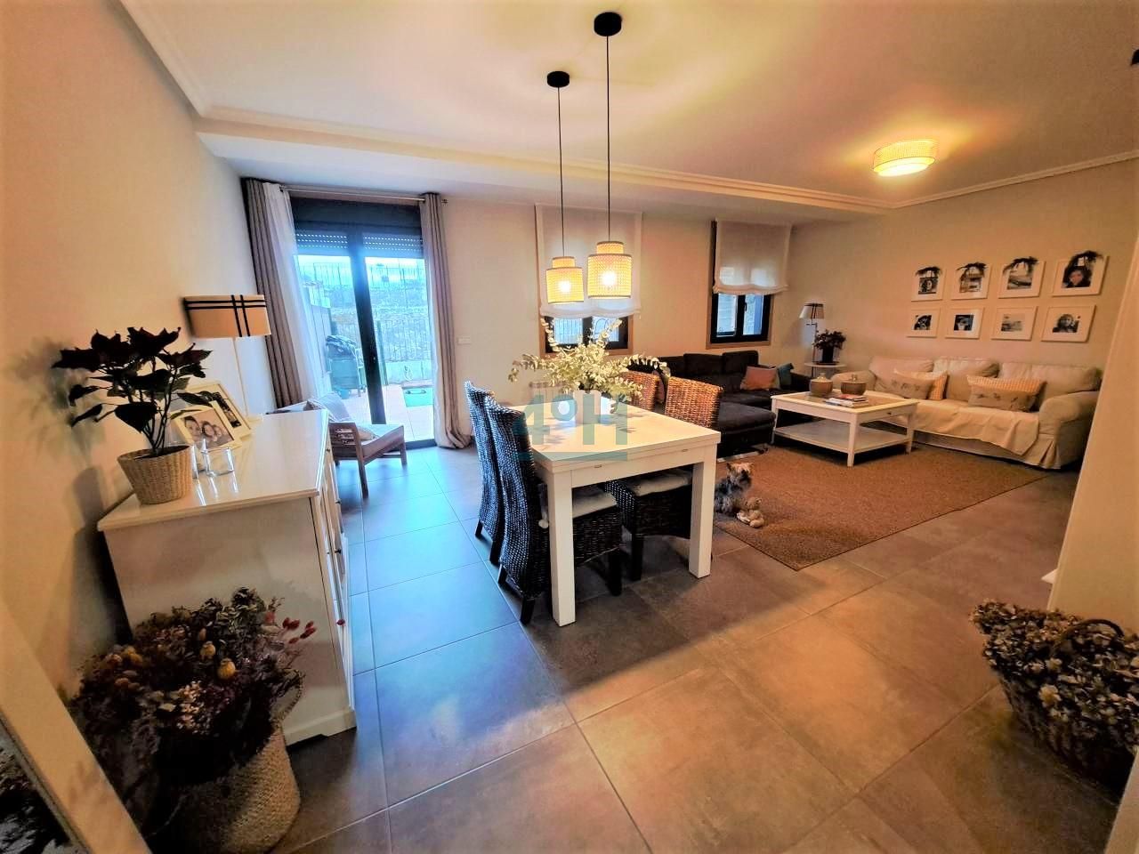 Dining room of Single-family semi-detached for sale in Coles  with Heating, Private garden and Terrace