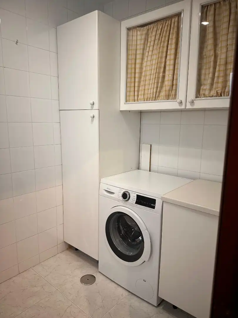Bathroom of Duplexes for rent in Santiago de Compostela   with Heating, Parquet flooring and Oven