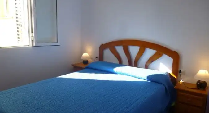 Apartamento de alquiler en Carrer de l'Almirall Roger de Llúria, Oliva Playa
