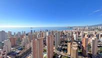 Vista exterior de Apartament en venda en Benidorm amb Aire condicionat i Terrassa