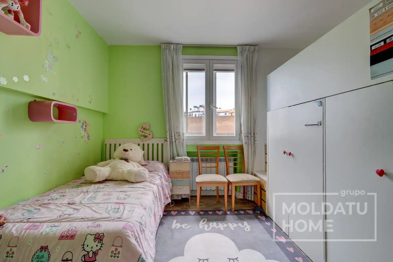 Habitación de Piso en venta en Irun  con Calefacción, Trastero y Amueblado