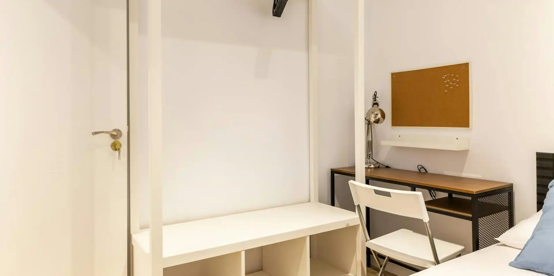 Bedroom of Flat for share in L'Hospitalet de Llobregat  with Washing machine and Internet