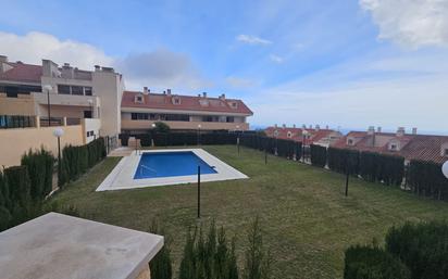 Piscina de Apartament en venda en Benalmádena amb Terrassa i Piscina comunitària