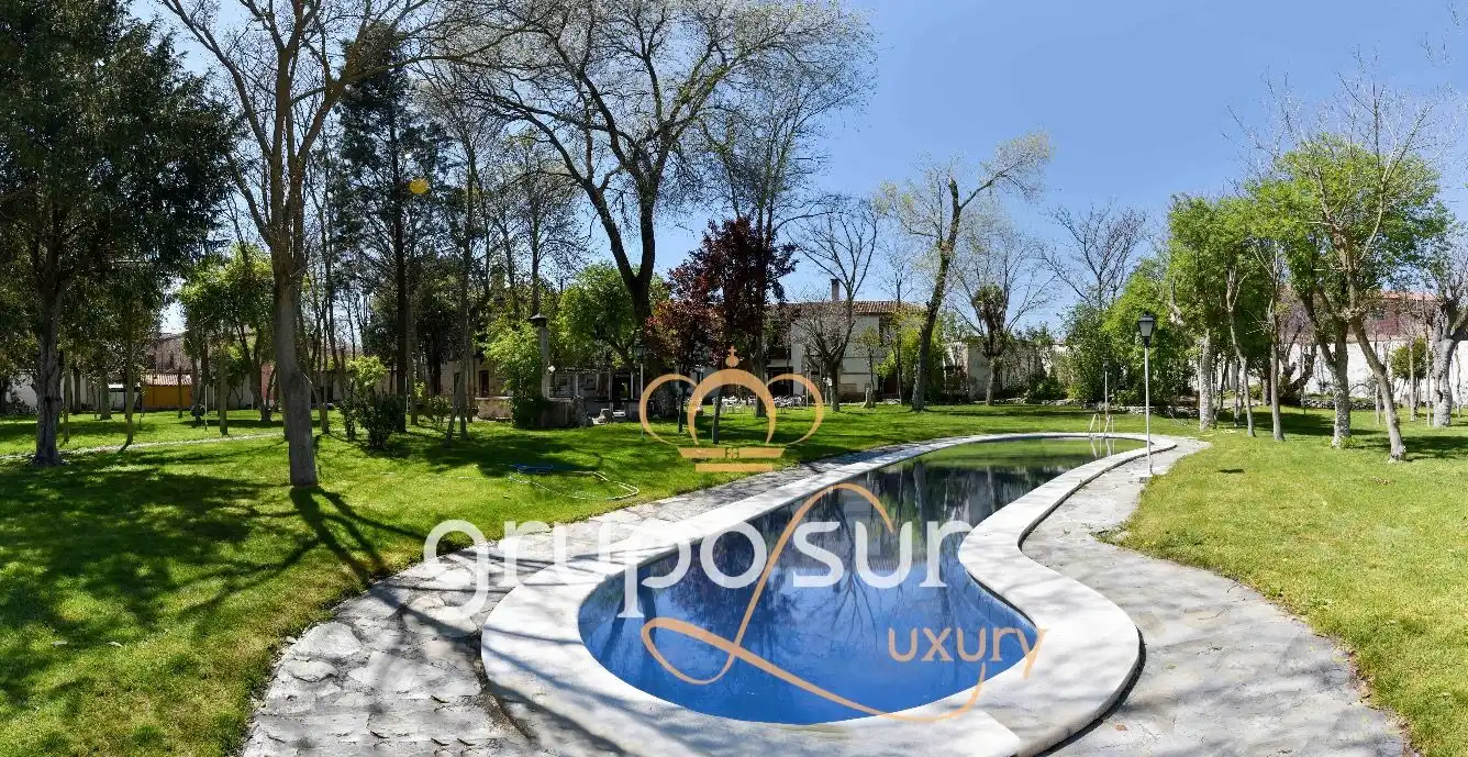 Swimming pool of Country homes for sale in Olmedo  with Heating, Private garden and Parquet flooring