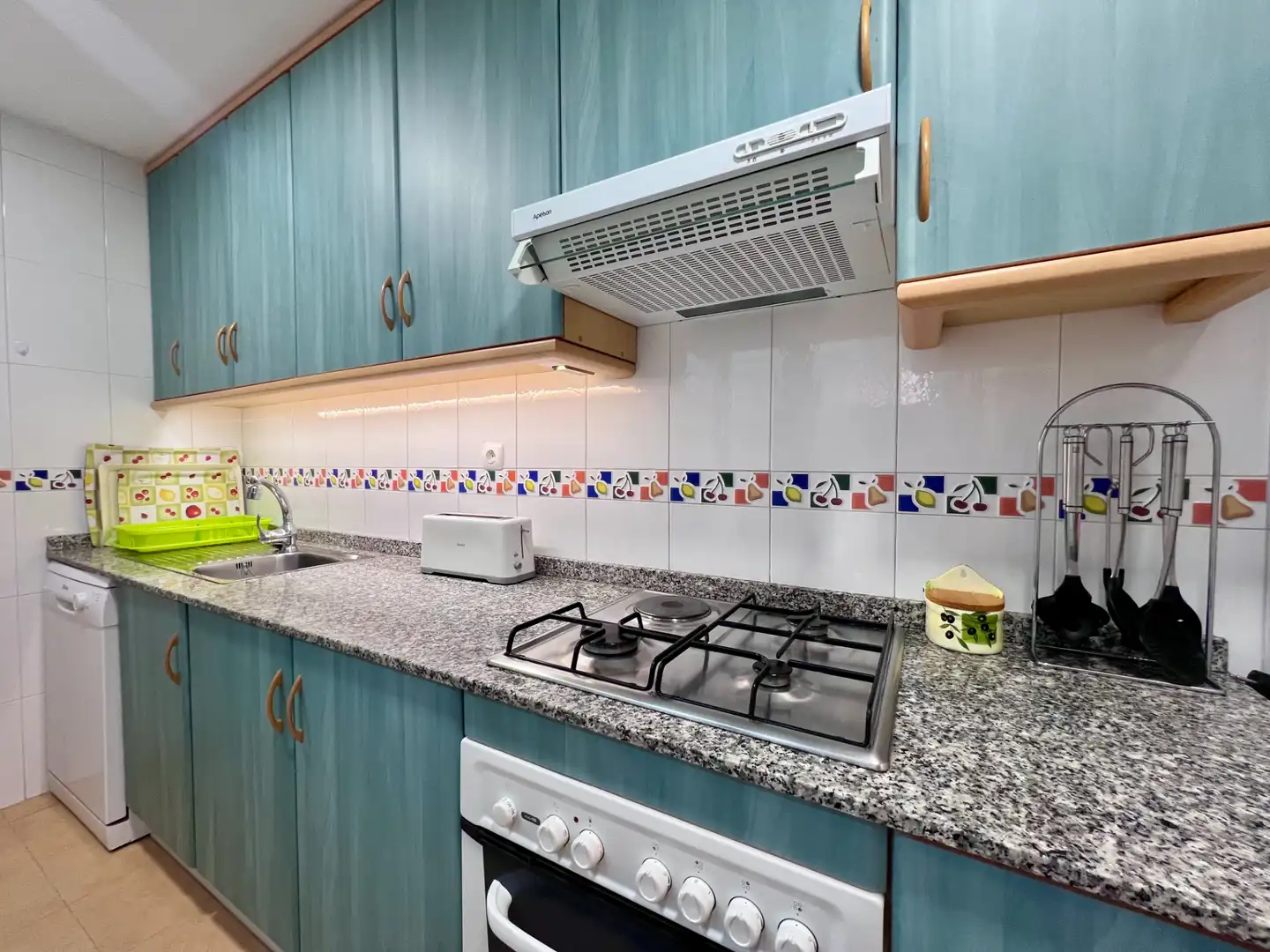 Kitchen of Flat for rent in Villajoyosa / La Vila Joiosa  with Air Conditioner, Private garden and Terrace