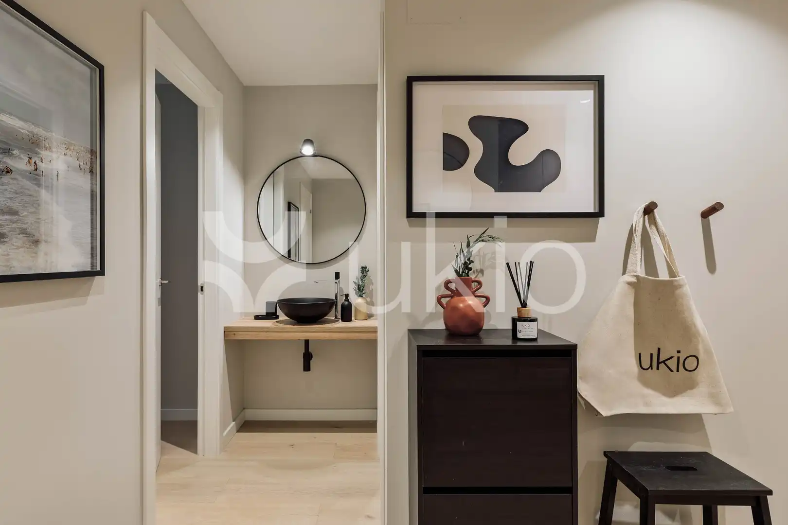 Dormitori de Apartament de lloguer en Barcelona amb Aire condicionat, Calefacció i Moblat