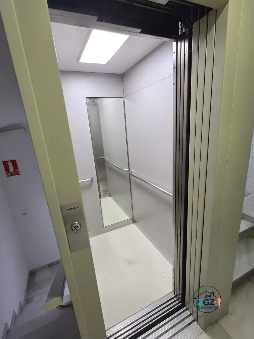 Piso con ascensor en venta en Calle Canfranc, imagen 13