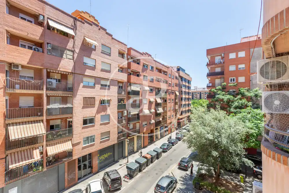 Vista exterior de Pis de lloguer en Valencia amb Aire condicionat i Calefacció