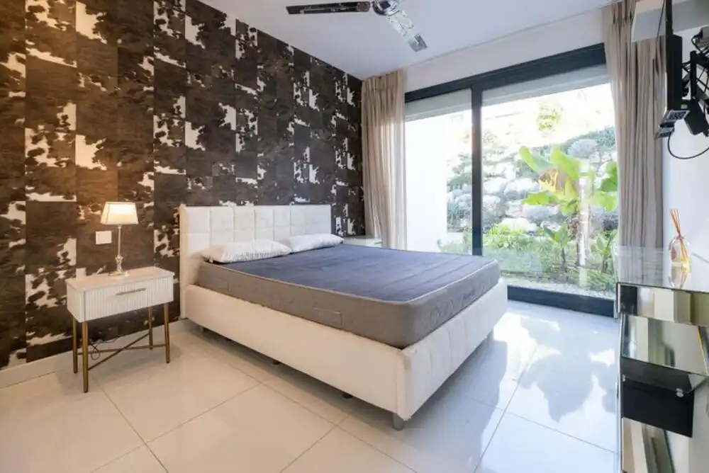 Habitación de Planta baja de alquiler en Benahavís con Aire acondicionado, Terraza y Piscina