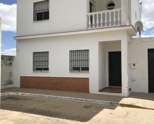 Vista exterior de Casa o xalet en venda en Manzanilla amb Terrassa