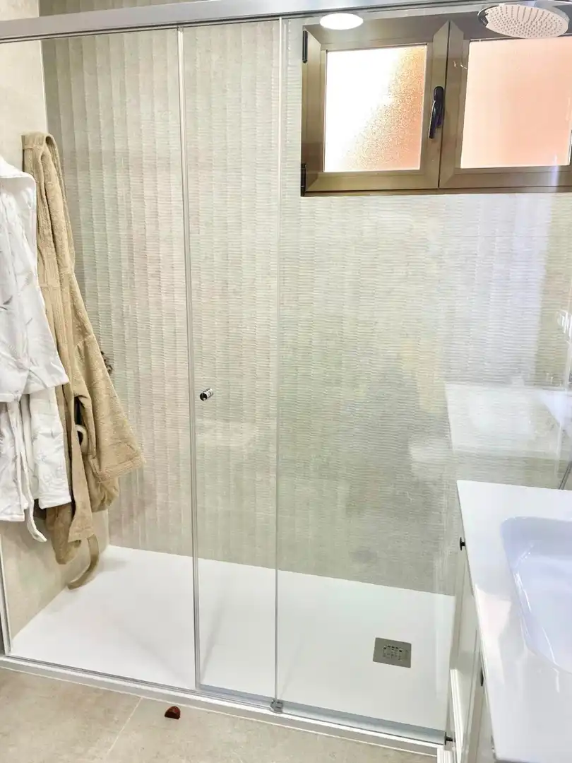 Bathroom of Apartments for rent in Cartagena  with Air Conditioner, Furnished and Washing machine