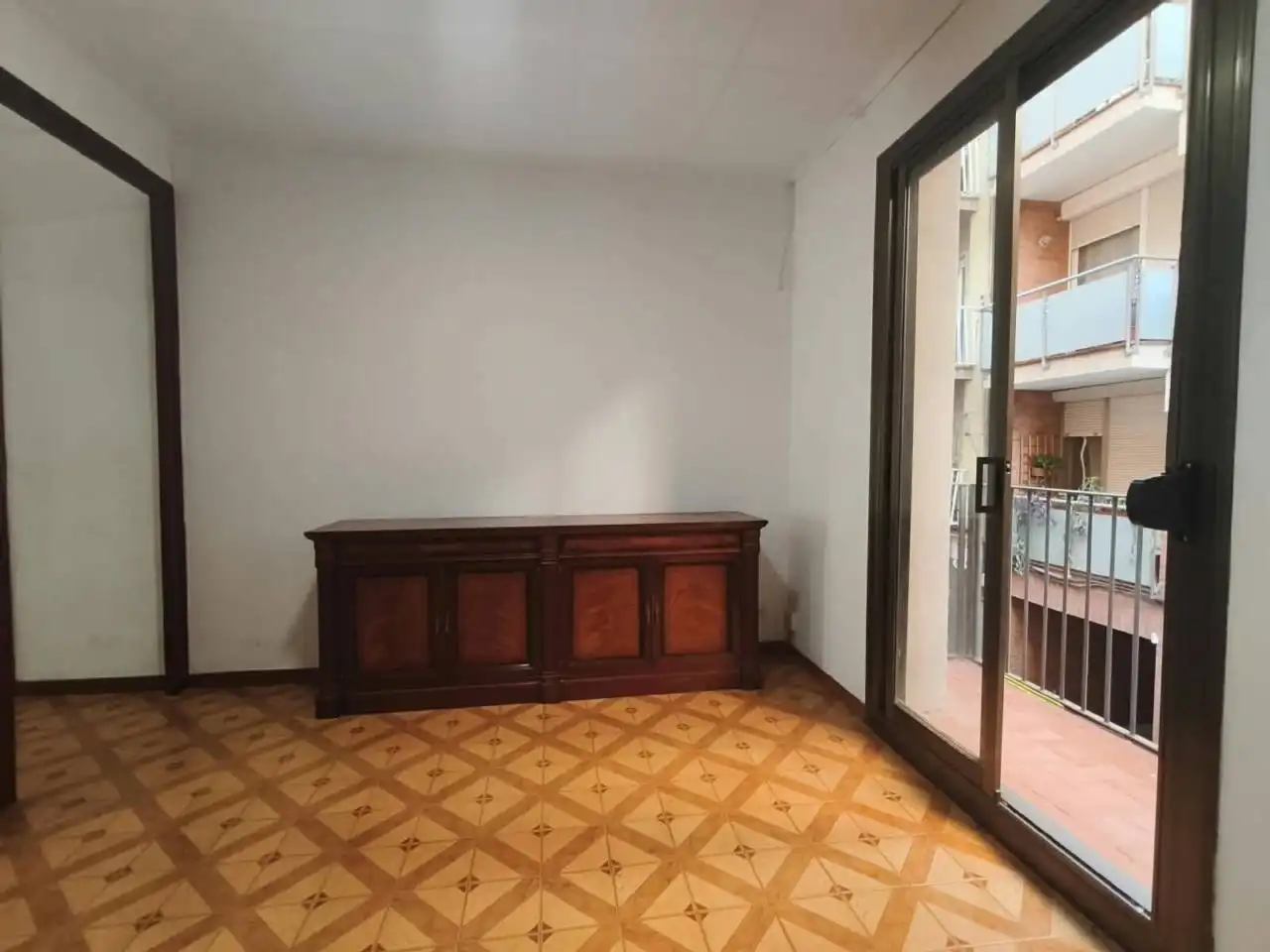 Flat with terrace for sale in Calle Cabestany, imagen 11