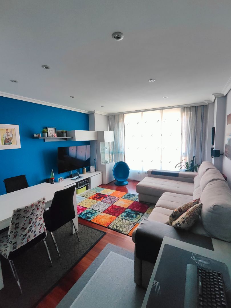 Sala de estar de Piso en venta en Vigo  con Calefacción, Parquet y Trastero