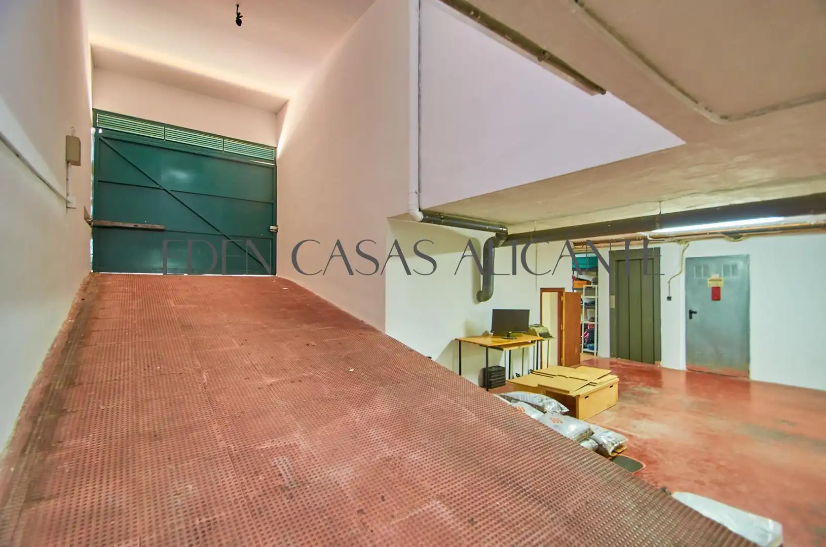 Casa adosada en venda en San Vicente del Raspeig / Sant Vicent del Raspeig amb Aire condicionat, Jardí privat i Parquet