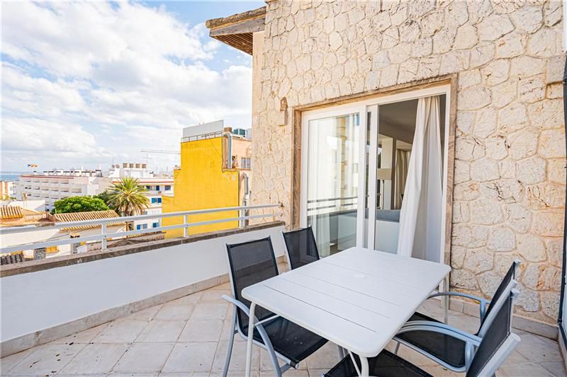 Terrassa de Pis de lloguer en  Palma de Mallorca amb Aire condicionat, Terrassa i Moblat