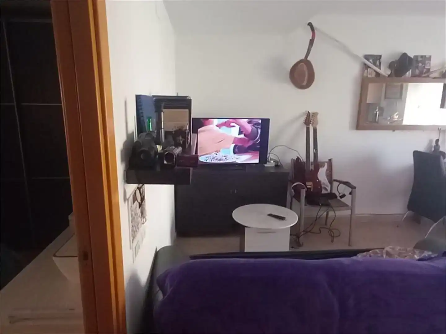 Sala d'estar de Pis en venda en Santa Bàrbara amb Traster, Moblat i Balcó