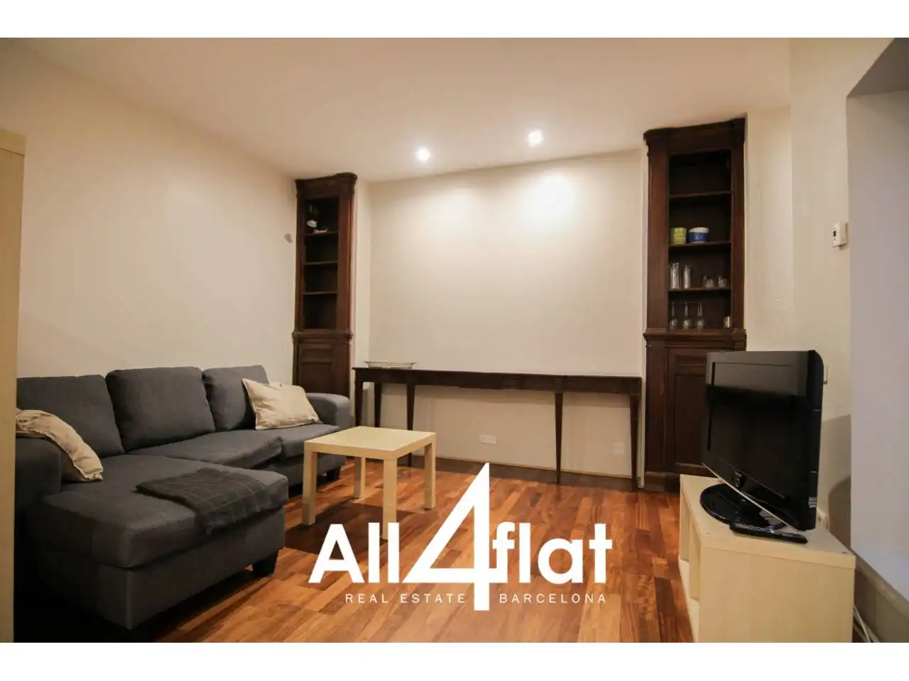 Wohnzimmer von Wohnung zur Miete in Barcelona mit Heizung, Parkett und Abstellraum