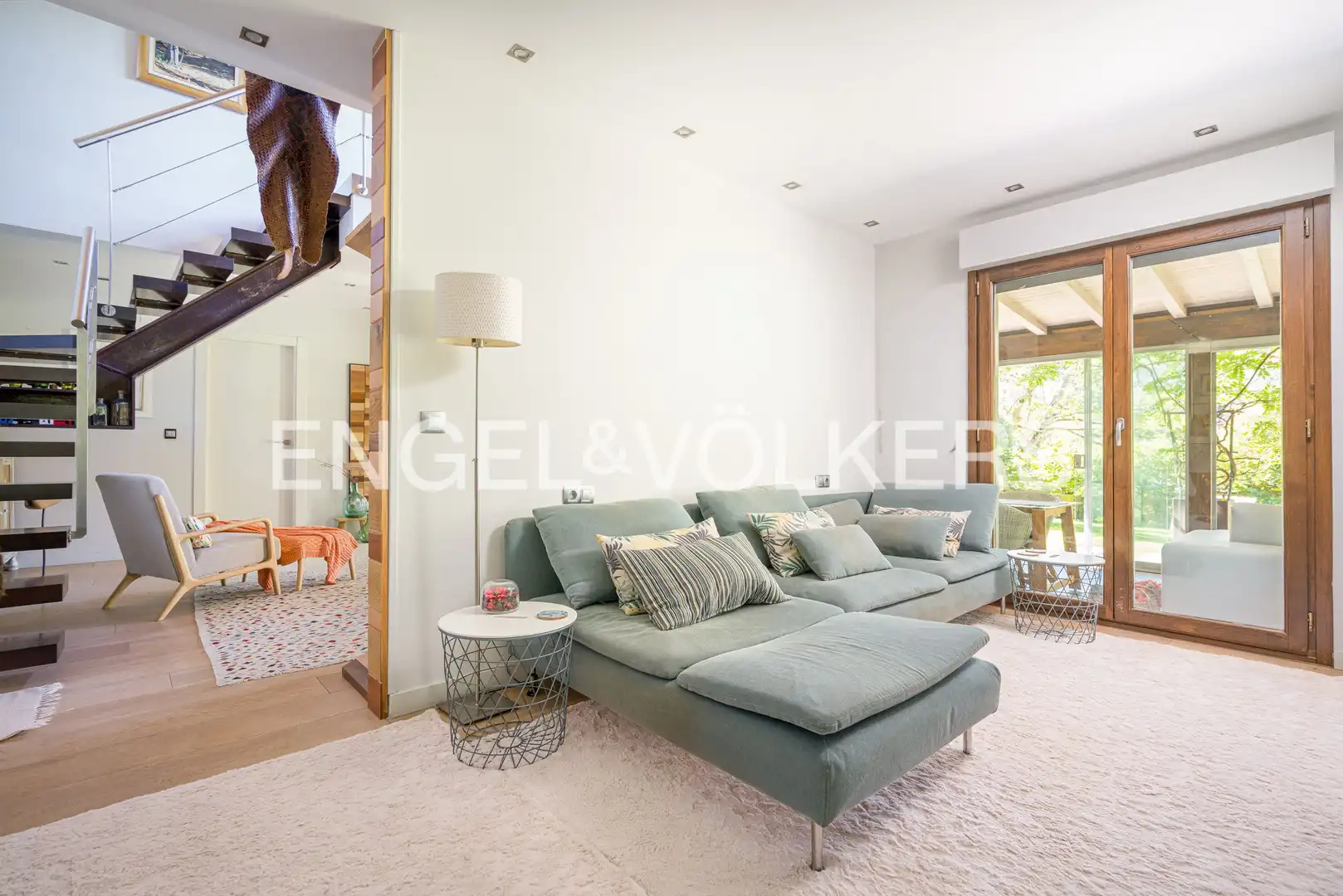 Sala de estar de Casa o chalet en venta en Nava con Calefacción, Jardín privado y Parquet