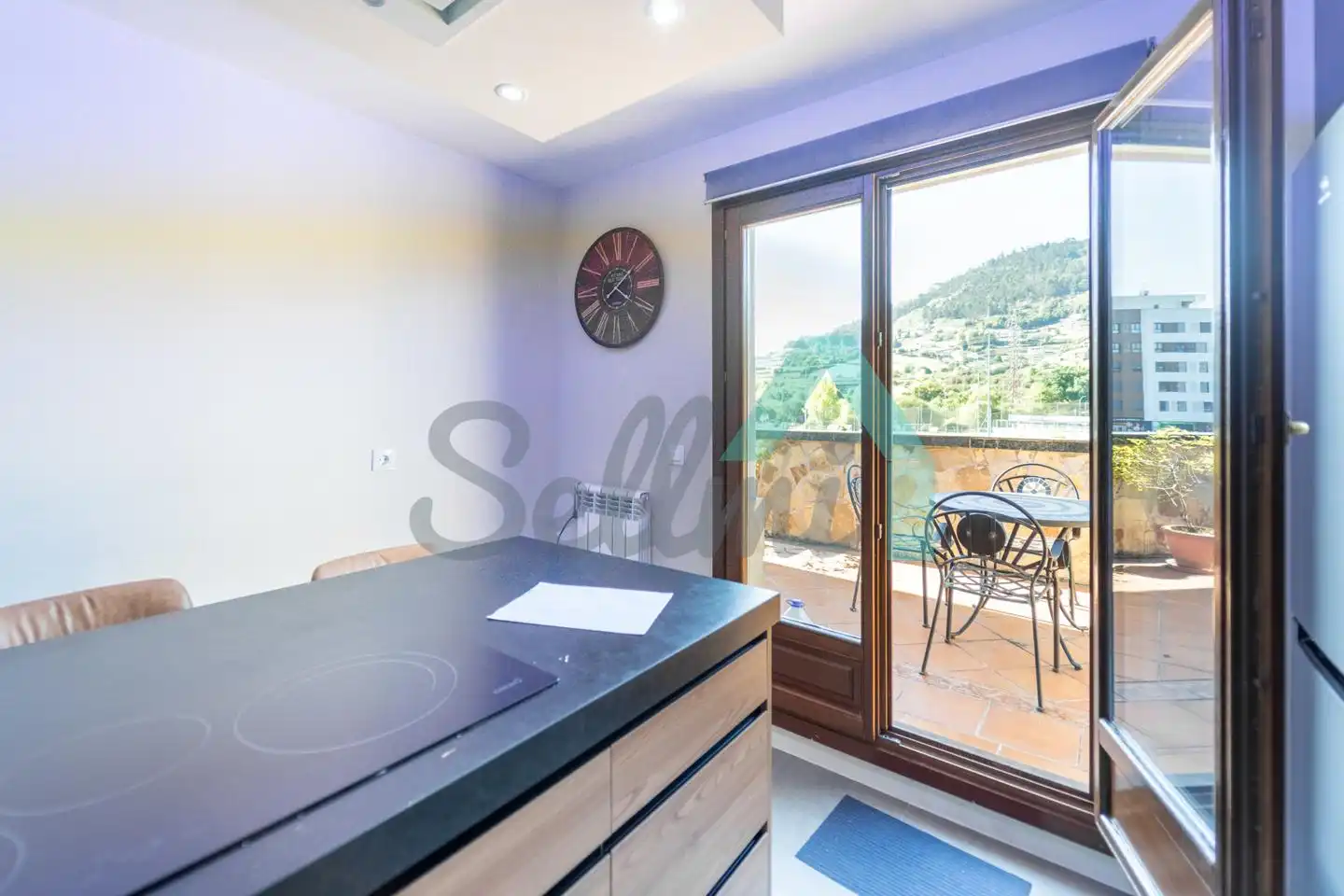 Cocina de Ático en venta en Oviedo  con Calefacción, Parquet y Terraza
