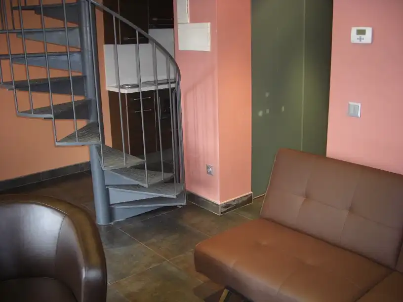 Maisonette zur Miete in Torrelodones mit Heizung, Privatgarten und Möbliert