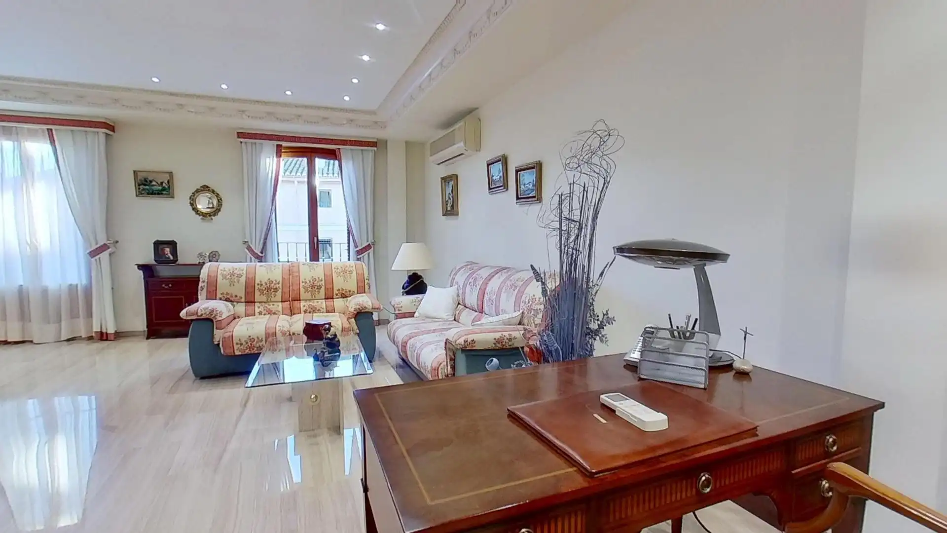 Sala d'estar de Casa adosada en venda en Alboraya