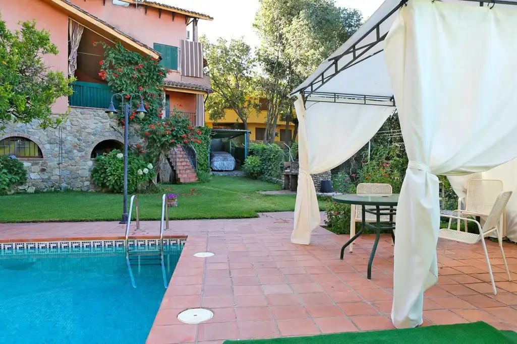 Haus mit Pool zum Verkauf in Candeleda