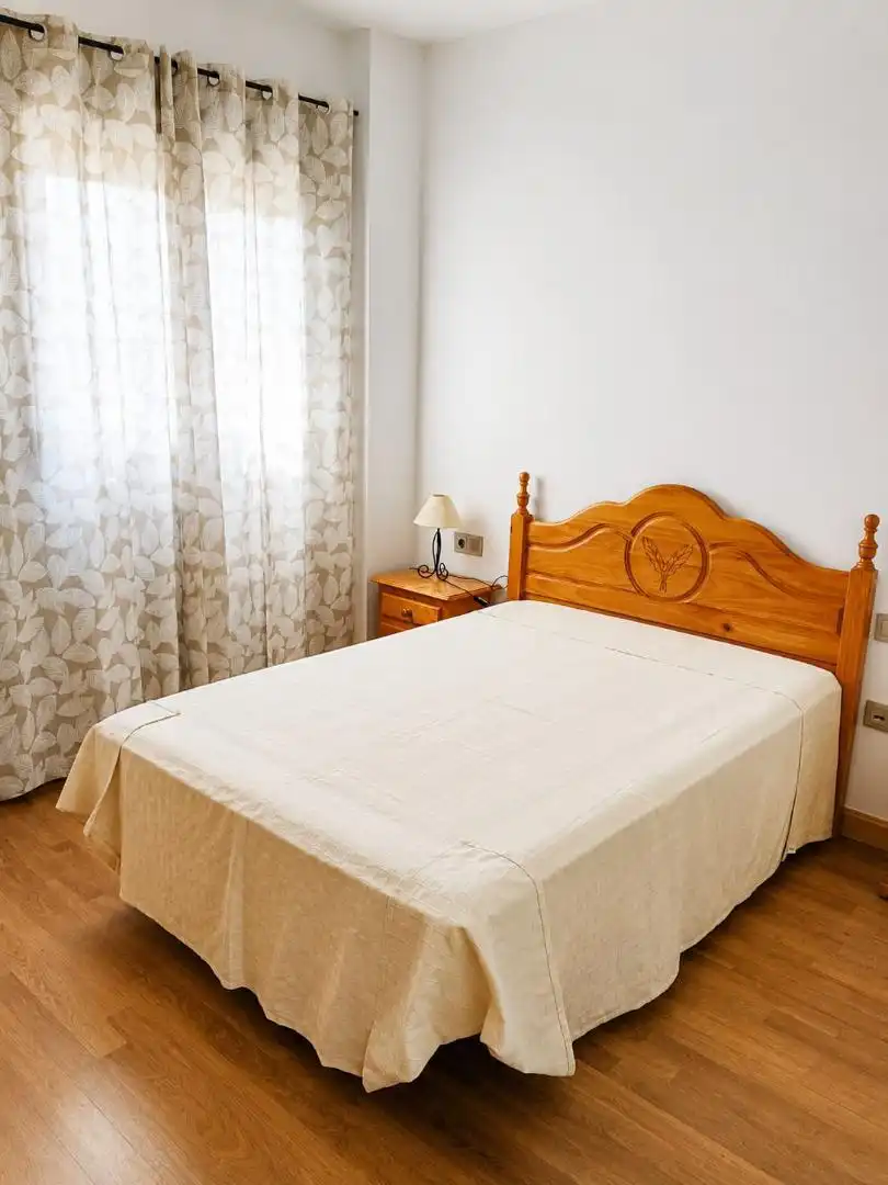 Habitación de Apartamento en venta en Dos Hermanas con Trastero y Amueblado