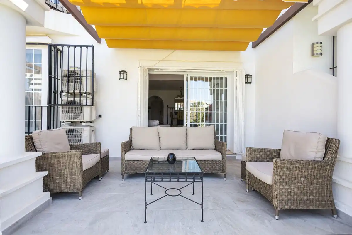 Terraced house with pool for sale in Riviera del Sol, imagen 5
