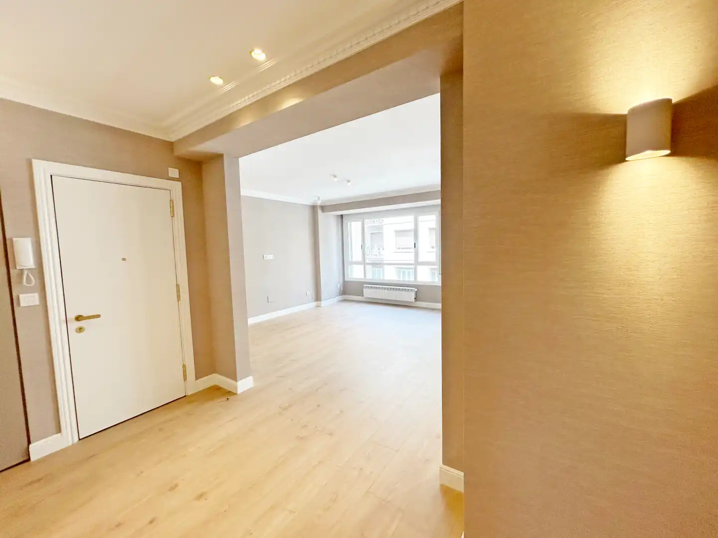 Sala de estar de Piso en venta en Vitoria - Gasteiz con Calefacción, Trastero y Horno