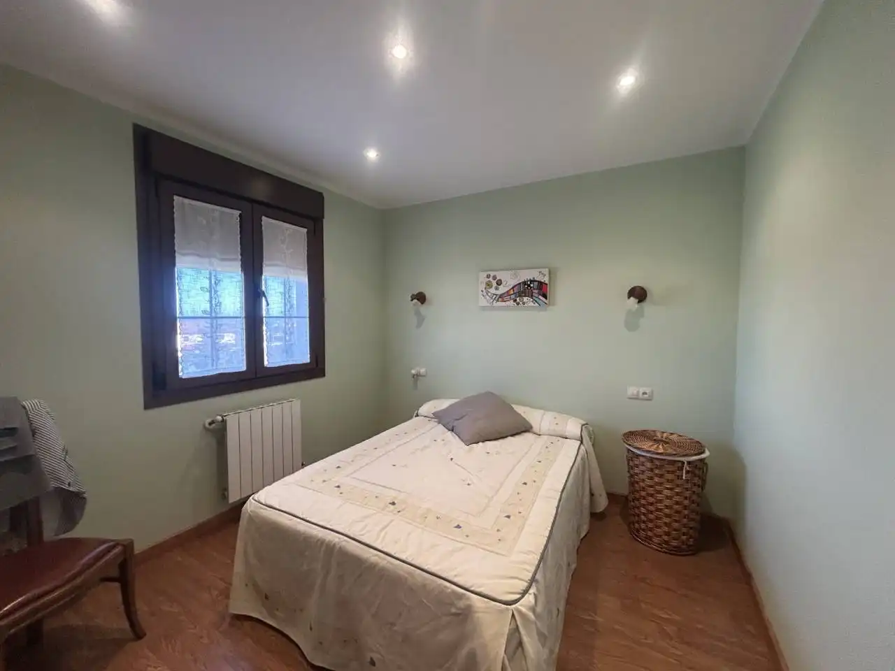 Schlafzimmer von Haus oder Chalet zum Verkauf in Llanes mit Heizung, Privatgarten und Terrasse