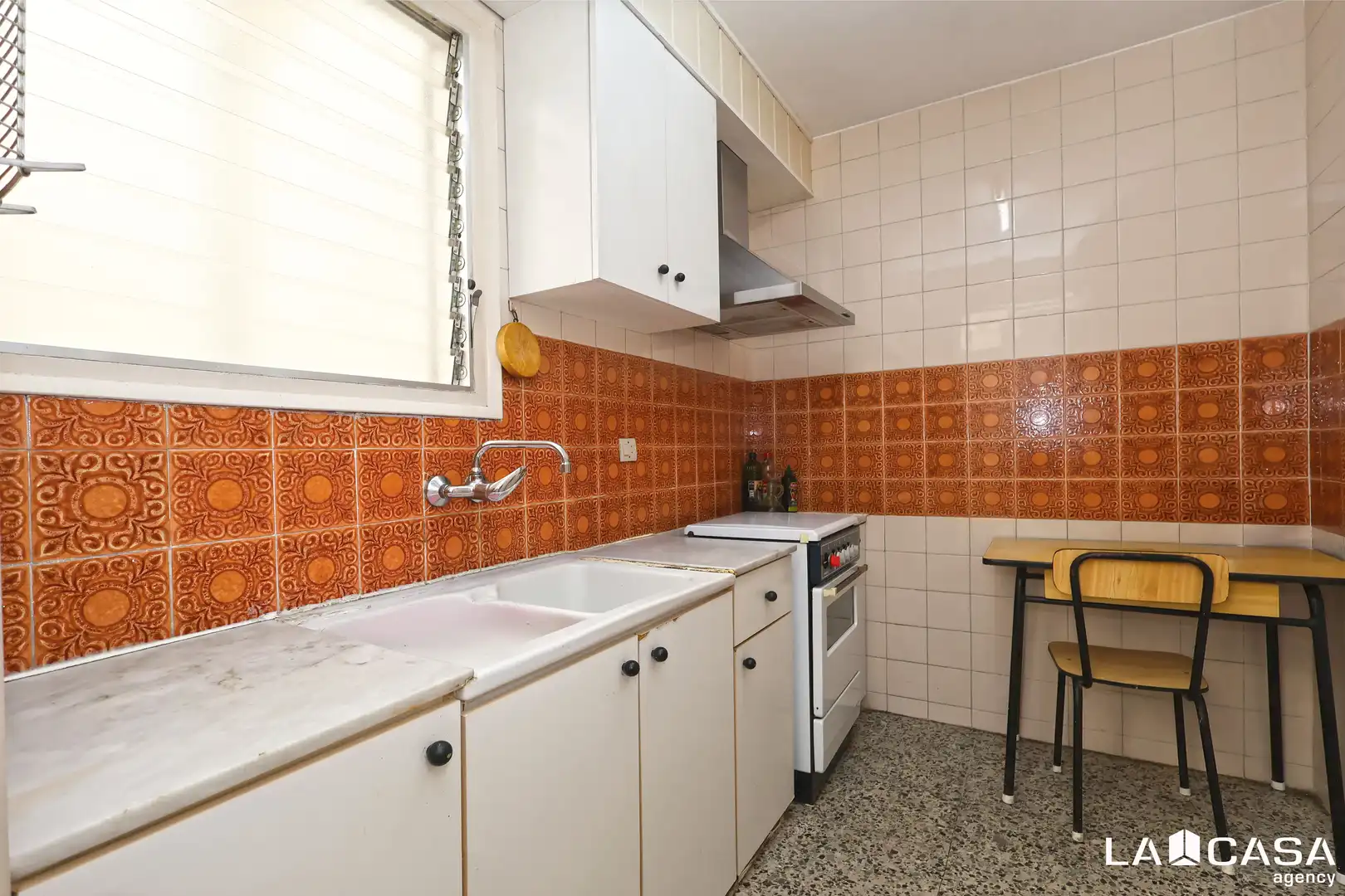 Cuina de Àtic en venda en L'Hospitalet de Llobregat amb Calefacció, Terrassa i Balcó