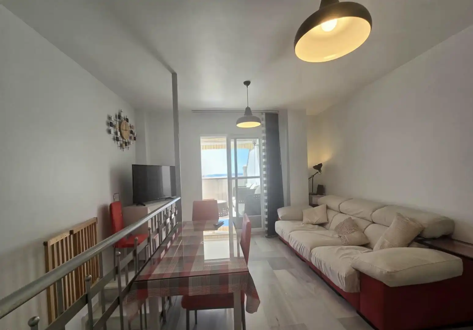 Wohnzimmer von Maisonette zum Verkauf in Torremolinos mit Klimaanlage, Privatgarten und Terrasse