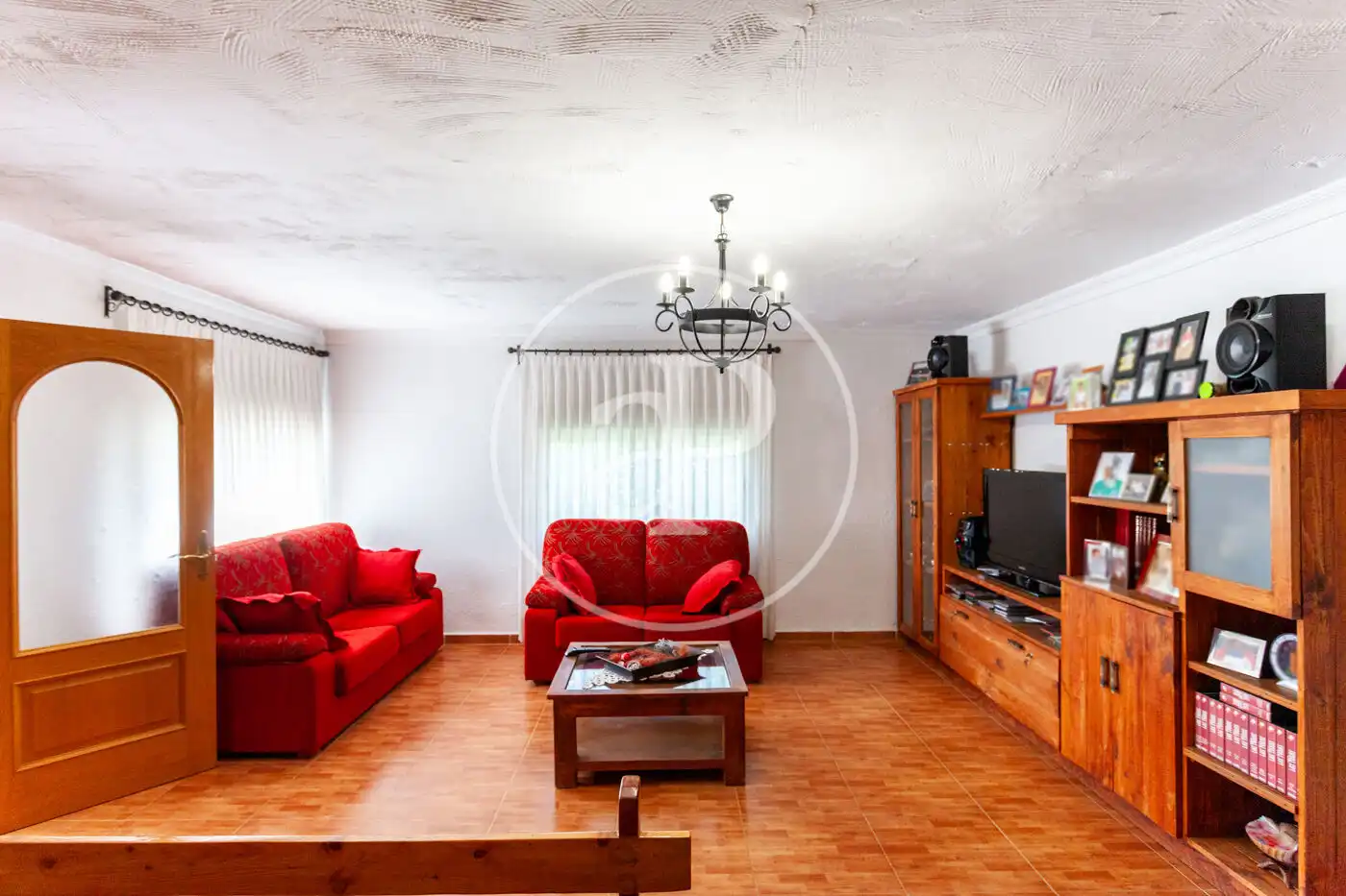 Sala d'estar de Casa o xalet en venda en Fuente El Saz de Jarama amb Calefacció, Jardí privat i Terrassa