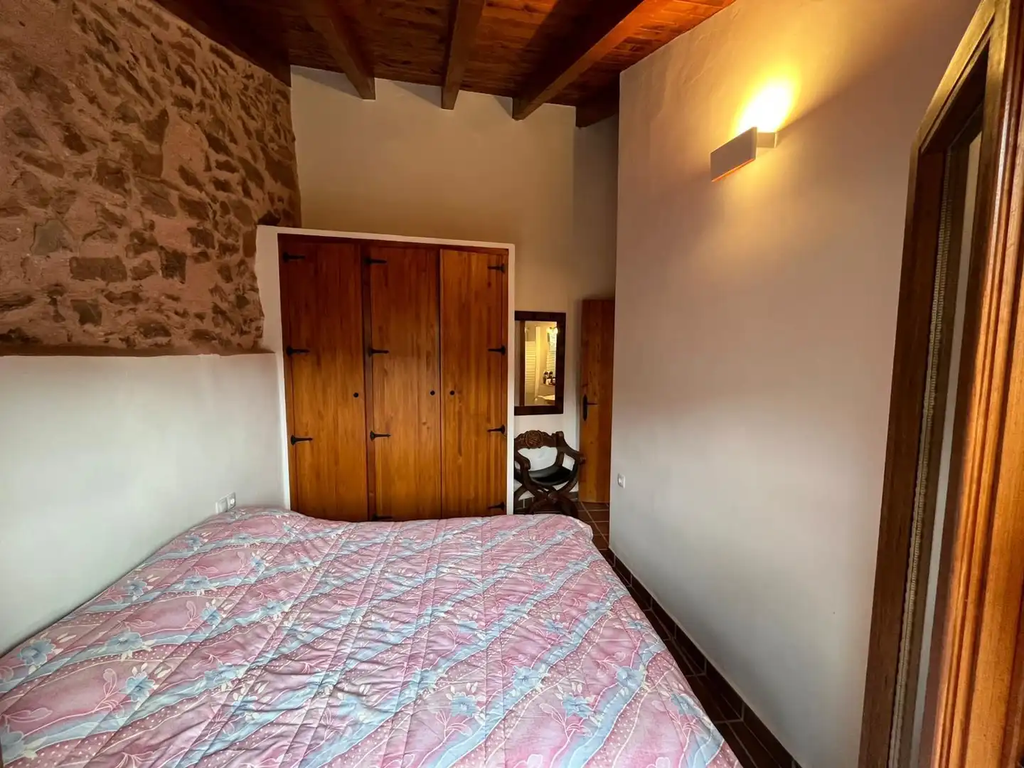Habitación de Finca rústica en venta en Bejís con Terraza y Amueblado