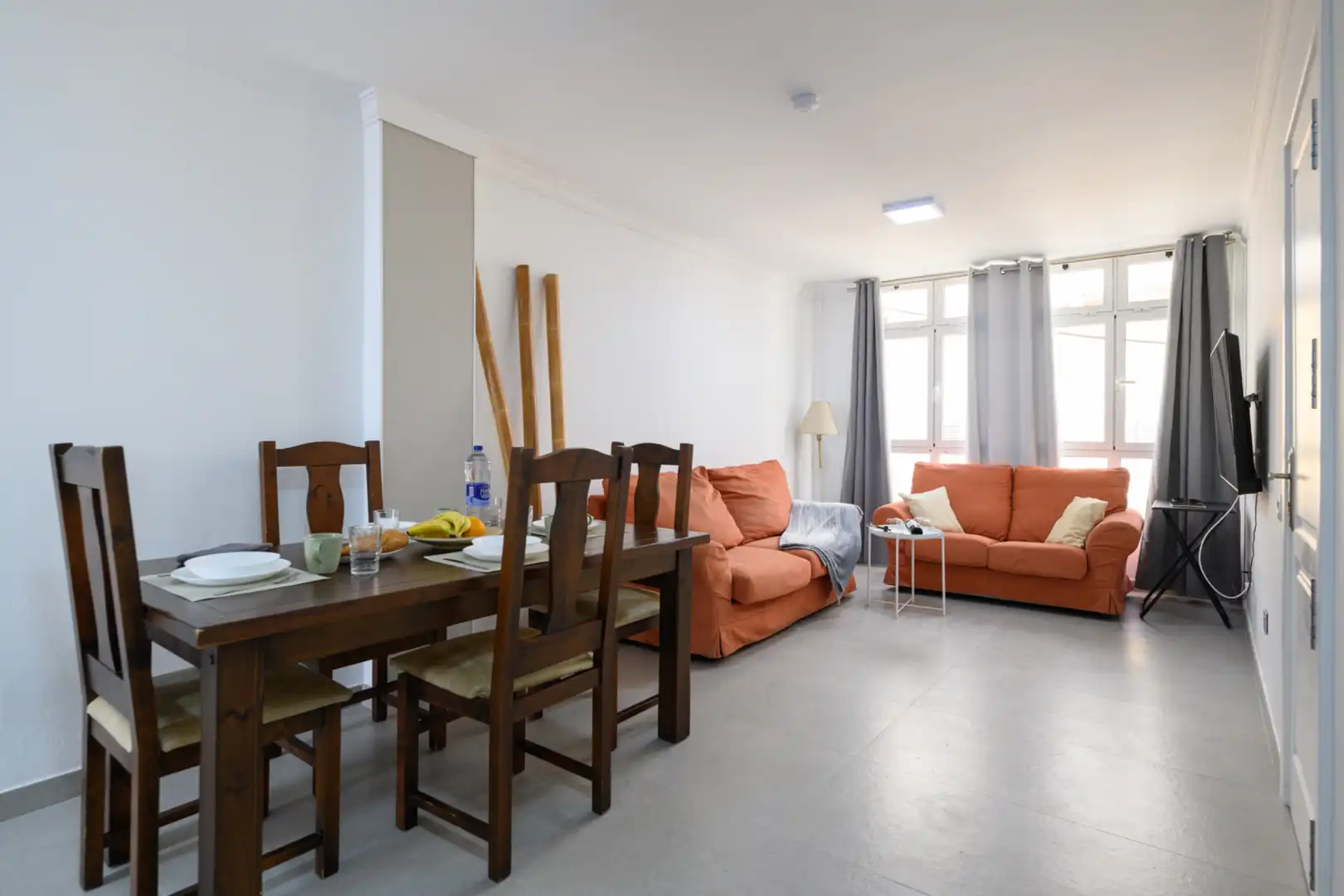 Habitación de Apartamento de alquiler en San Bartolomé de Tirajana con Aire acondicionado, Amueblado y Lavadora
