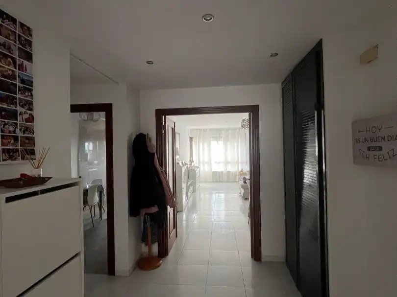Flat with lift for sale in Placa d'Almoster 3