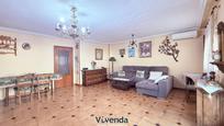 Sala d'estar de Casa adosada en venda en Fuenlabrada amb Calefacció, Jardí privat i Terrassa