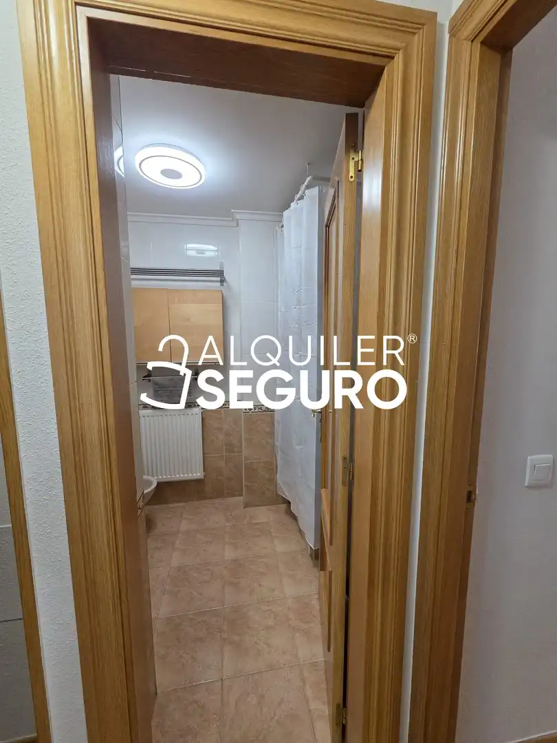 Habitación de Piso de alquiler en Burgos con Calefacción, Terraza y Trastero