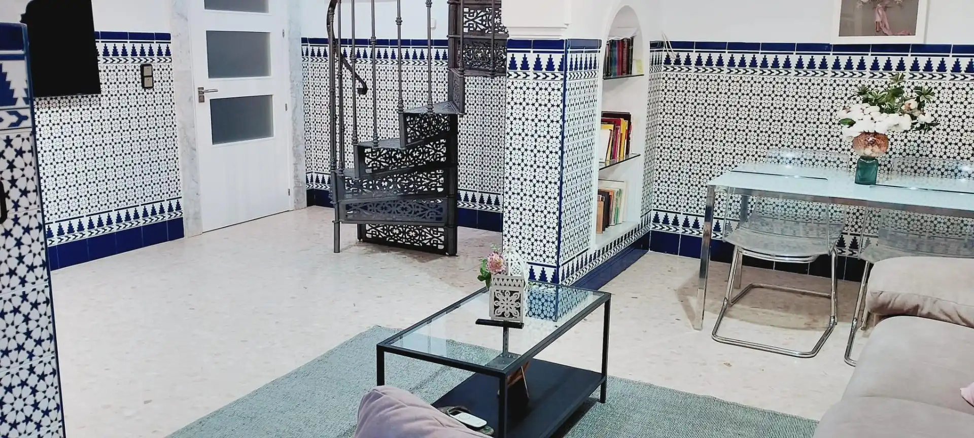 Sala d'estar de Casa adosada en venda en Coria del Río amb Terrassa