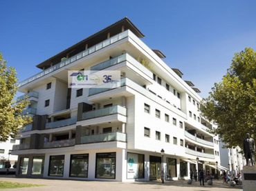 Local comercial en venda a Avda. Arquitecto Medarde