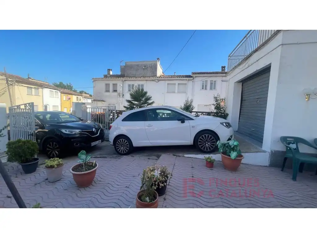 Vista exterior de Casa o chalet en venta en Girona