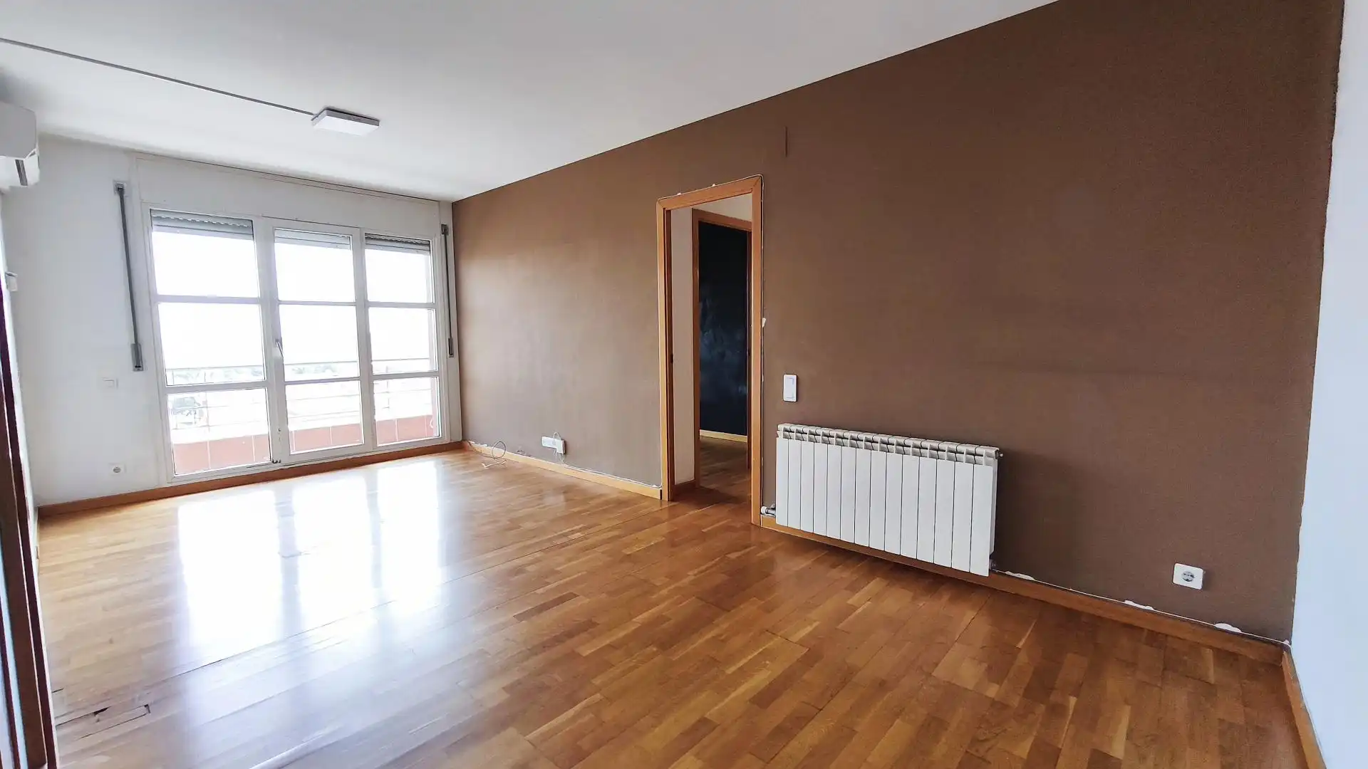 Sala d'estar de Pis en venda en Terrassa amb Calefacció i Balcó