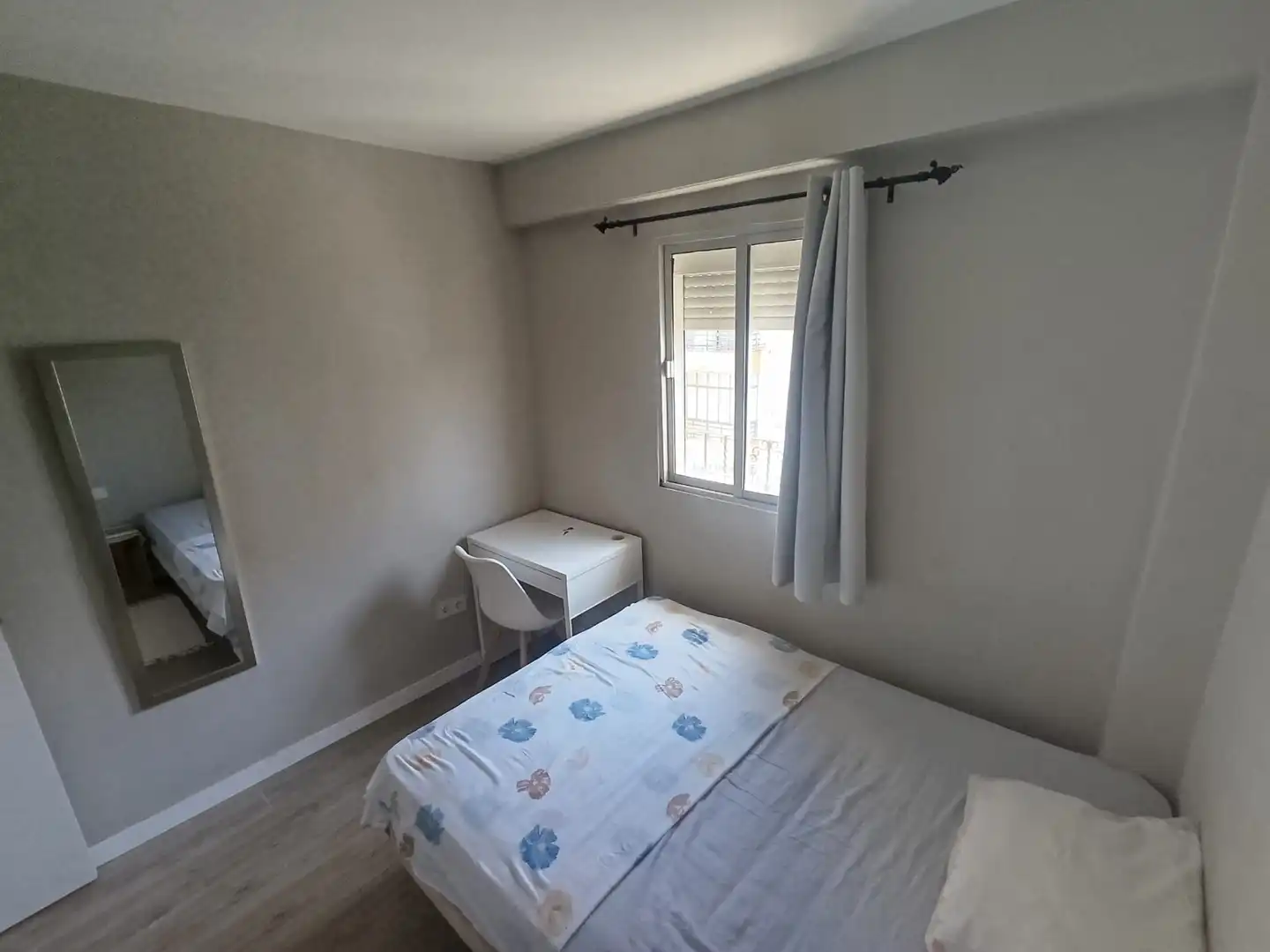 Flat with terrace to rent in Calle Doctores González Meneses 14, imagen 11