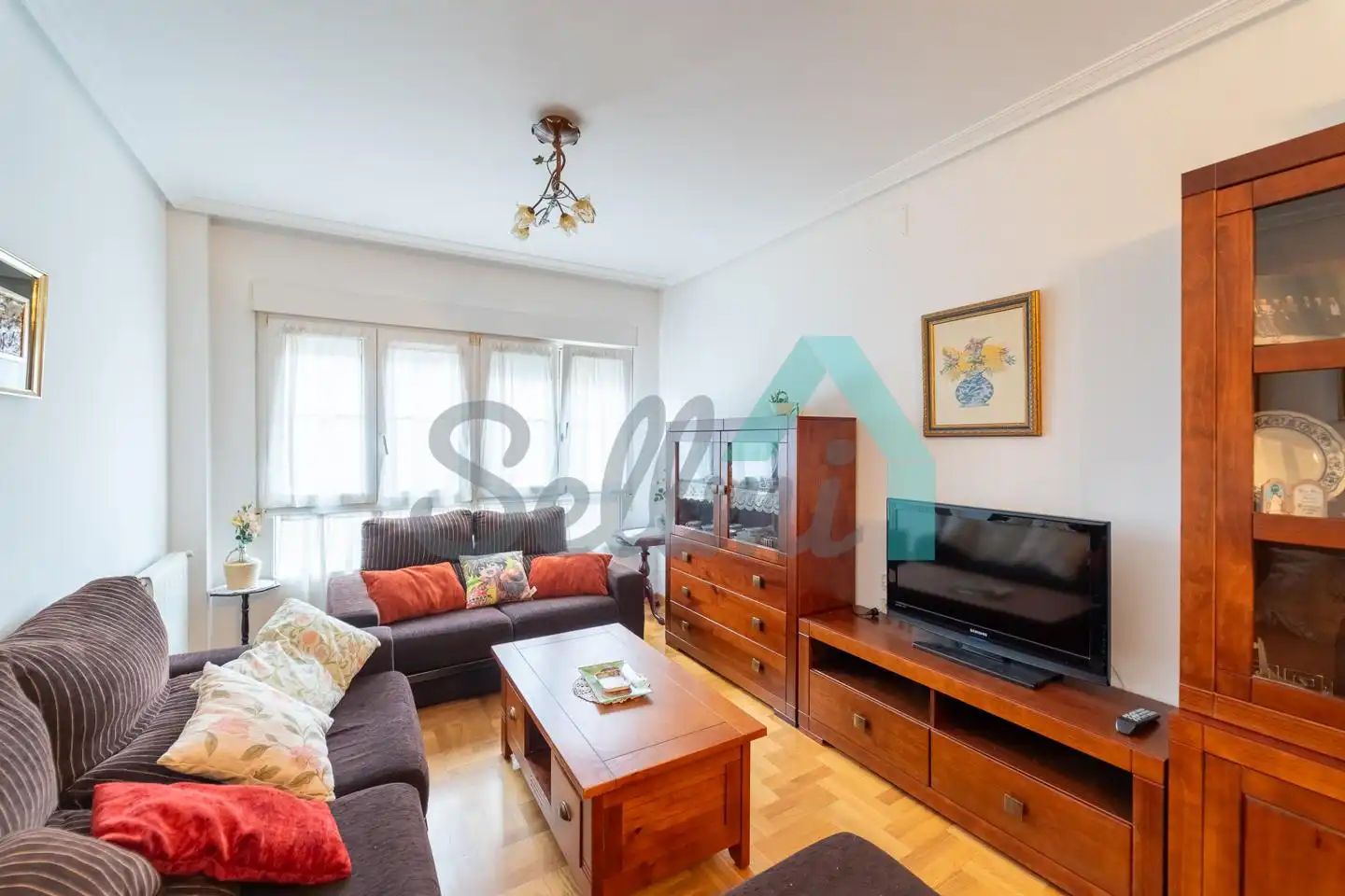 Sala de estar de Piso en venta en Tineo con Calefacción, Parquet y Trastero