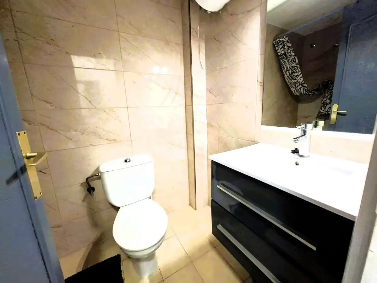 Bathroom of Apartments for sale in Roses