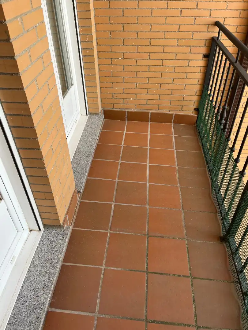 Balcony of Flat for sale in Castellanos de Moriscos  with Heating, Parquet flooring and Furnished